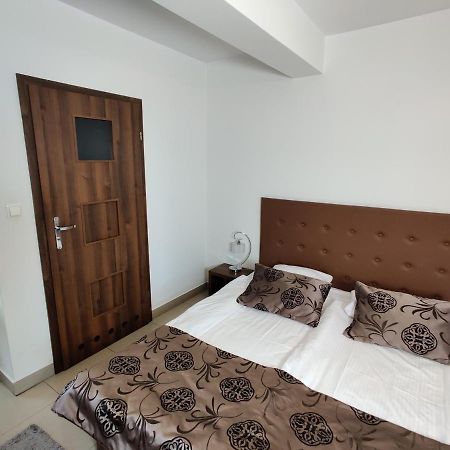 Aparthotel Belweder Porosły Esterno foto