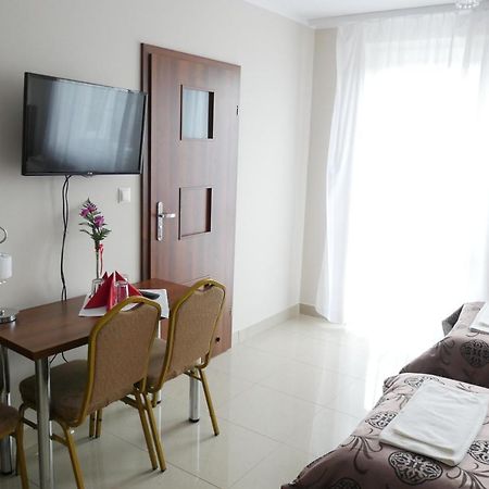 Aparthotel Belweder Porosły Esterno foto
