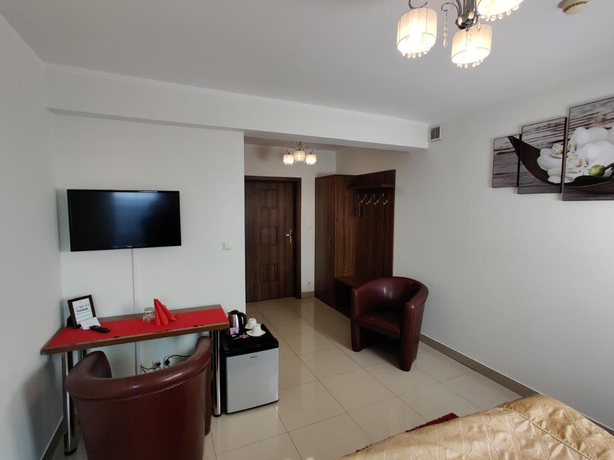 Aparthotel Belweder Porosły Esterno foto