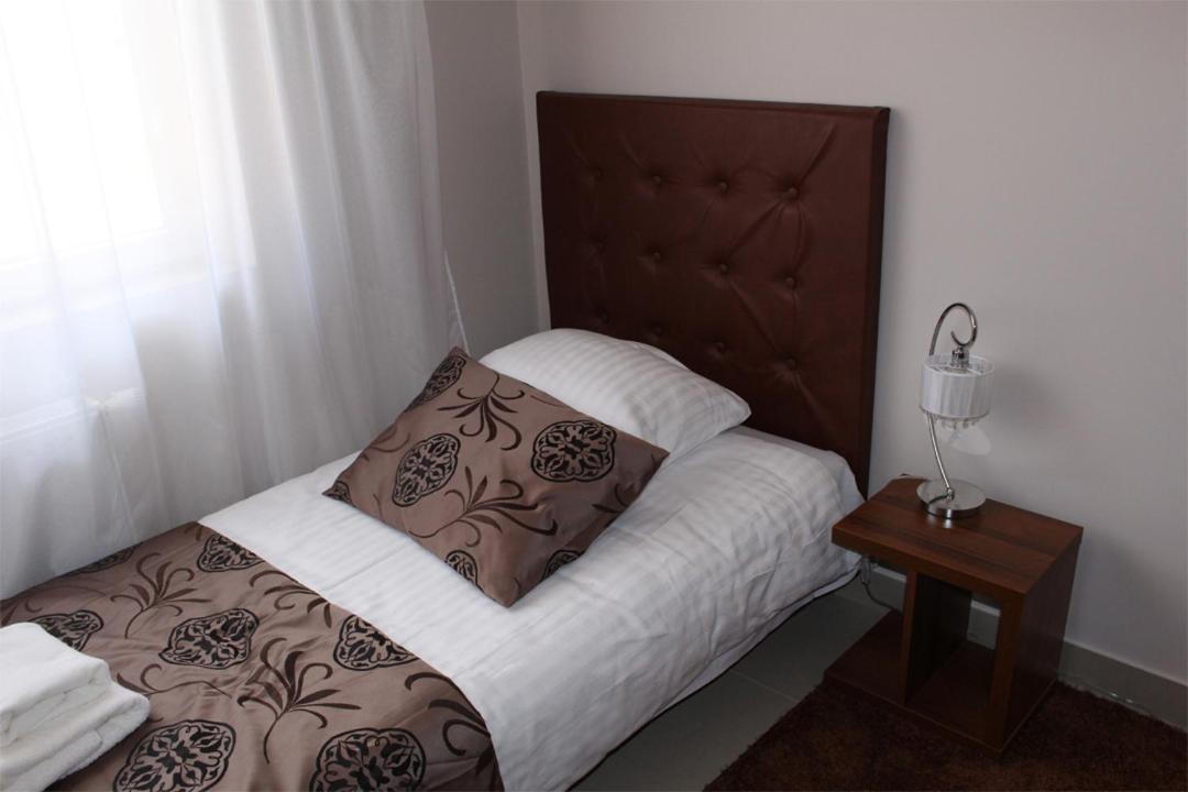 Aparthotel Belweder Porosły Esterno foto