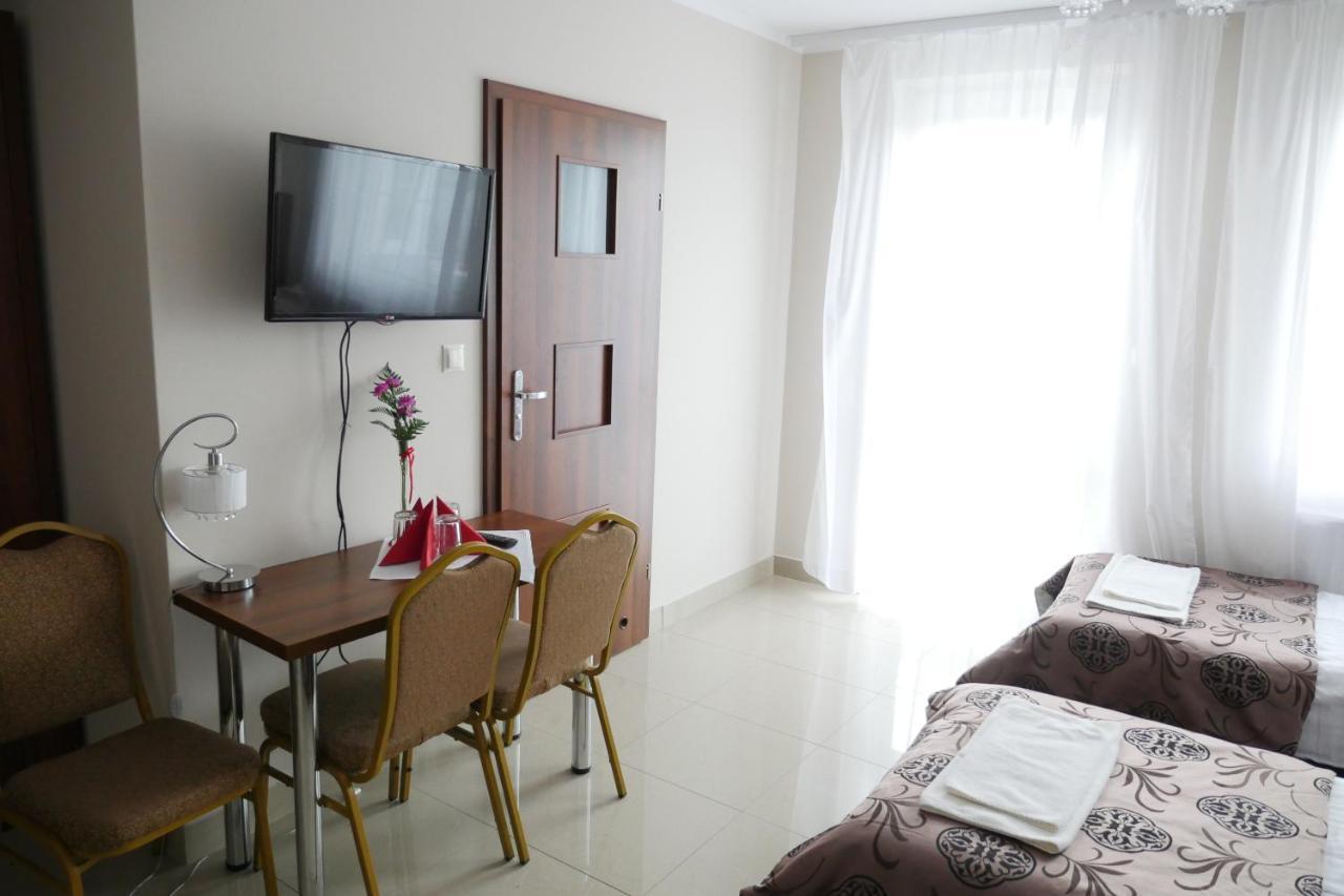 Aparthotel Belweder Porosły Esterno foto