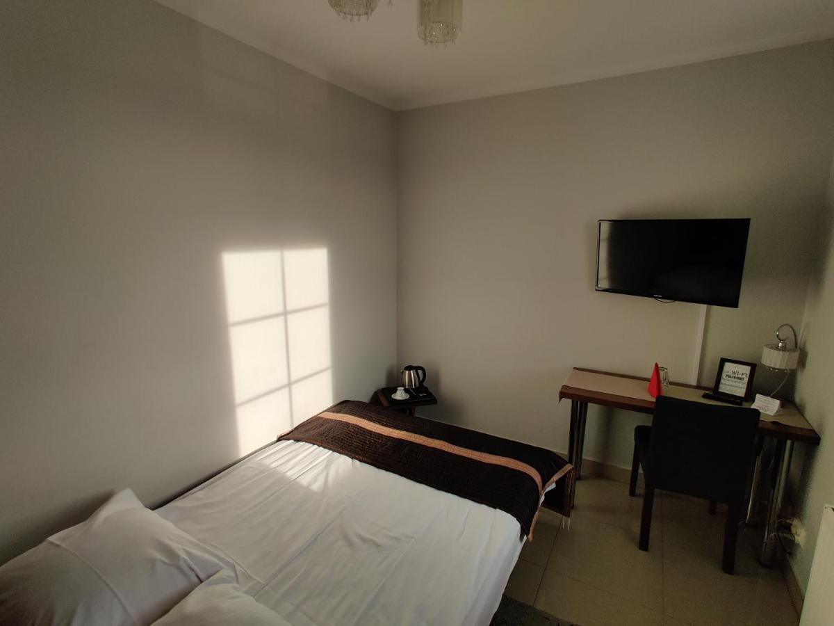 Aparthotel Belweder Porosły Esterno foto