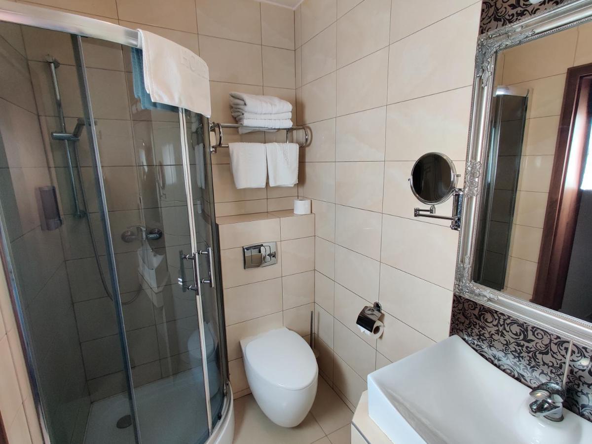 Aparthotel Belweder Porosły Esterno foto
