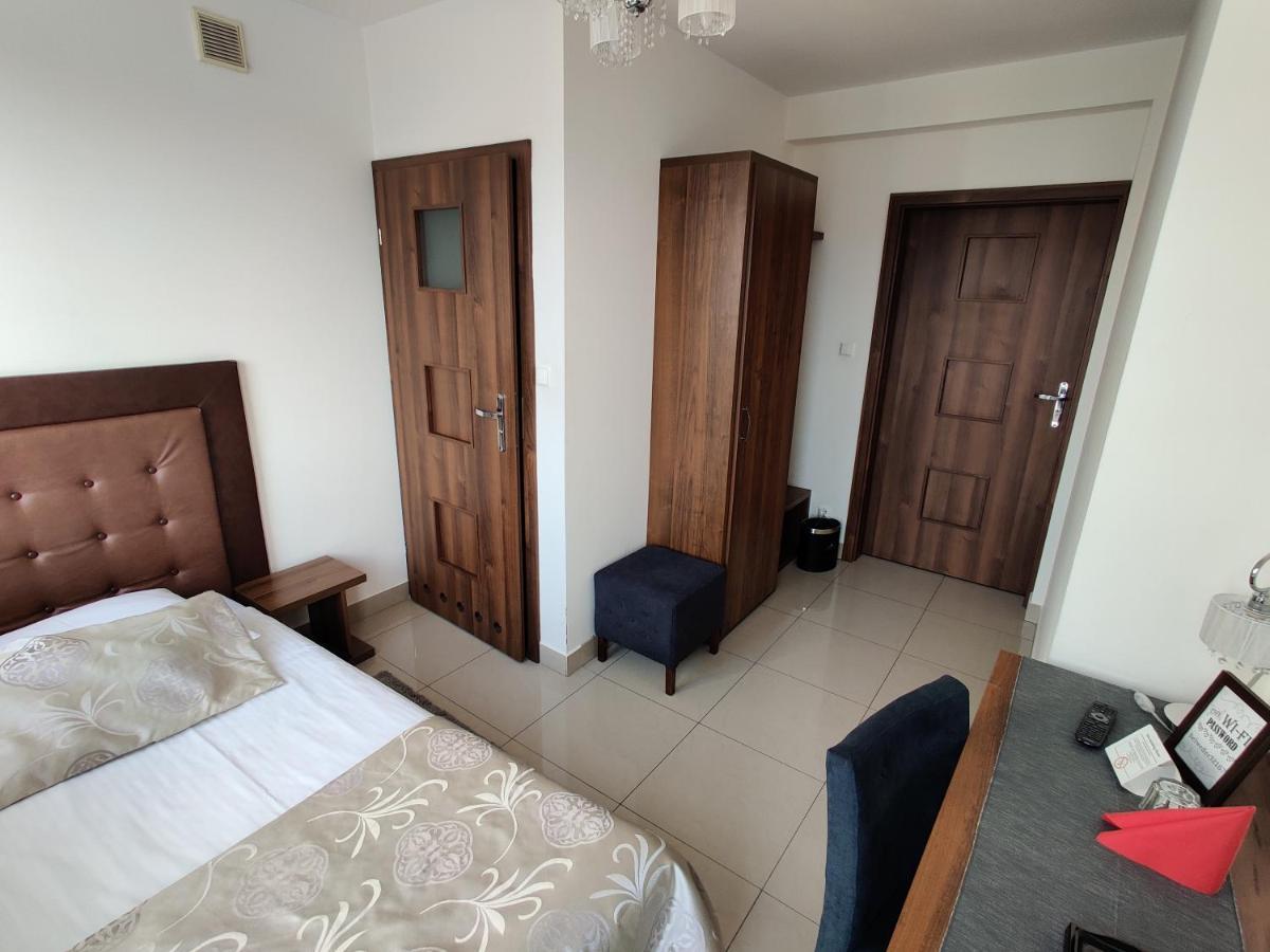 Aparthotel Belweder Porosły Esterno foto