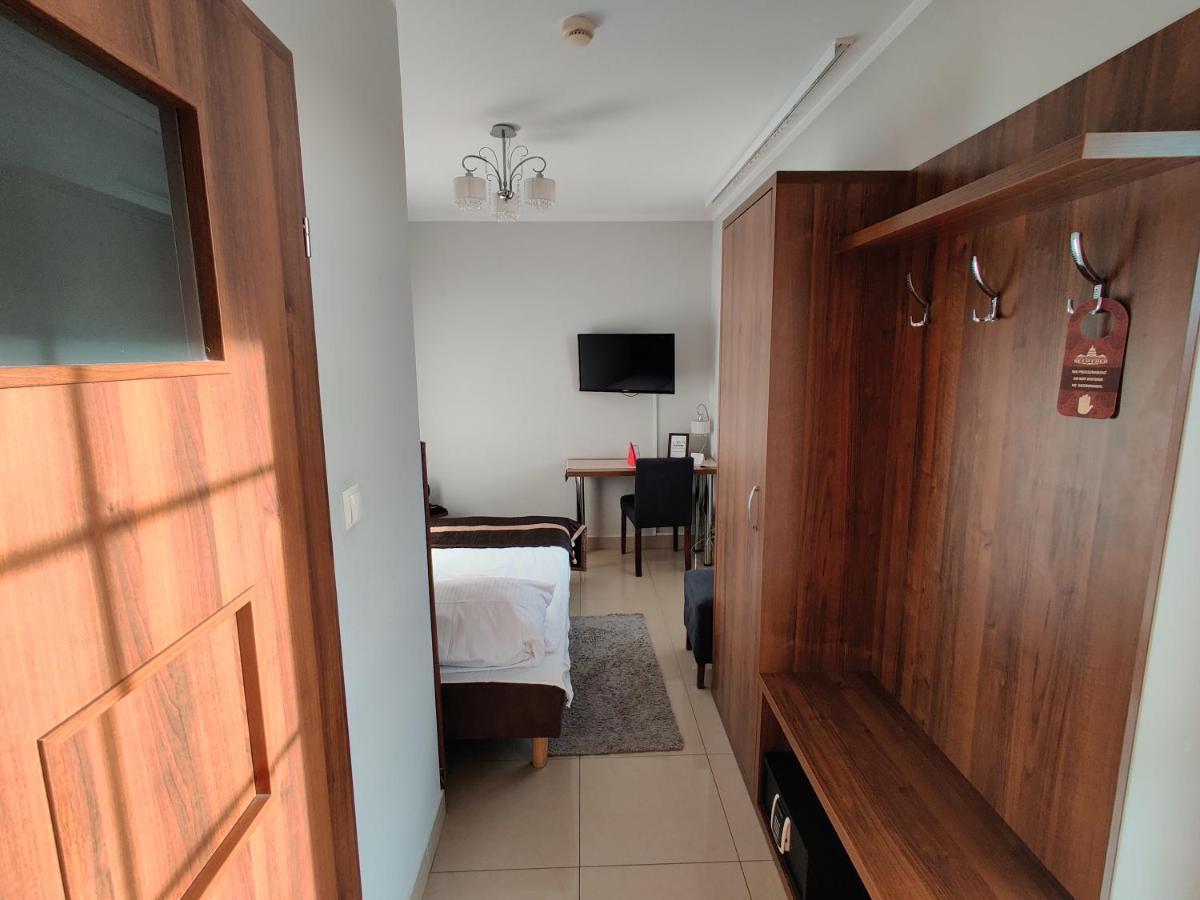 Aparthotel Belweder Porosły Esterno foto
