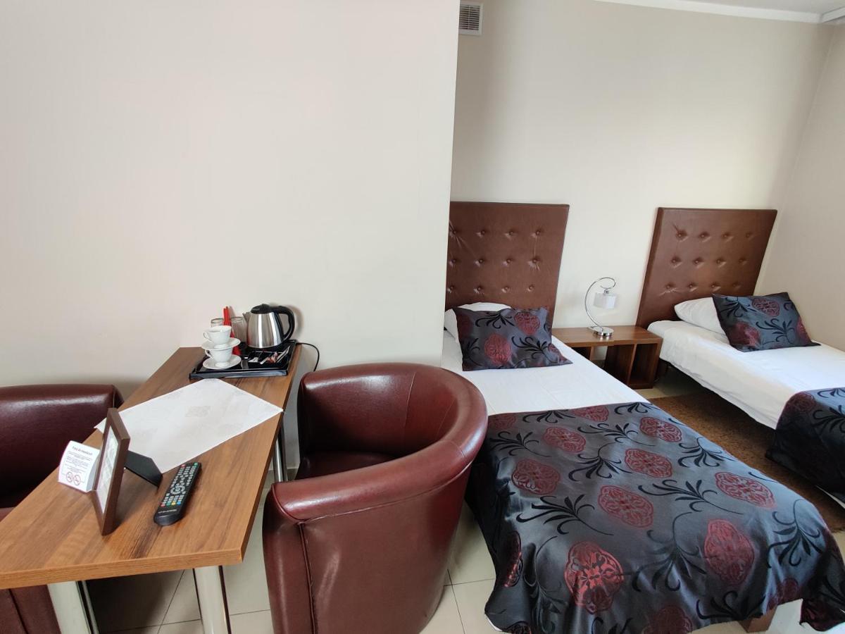 Aparthotel Belweder Porosły Esterno foto