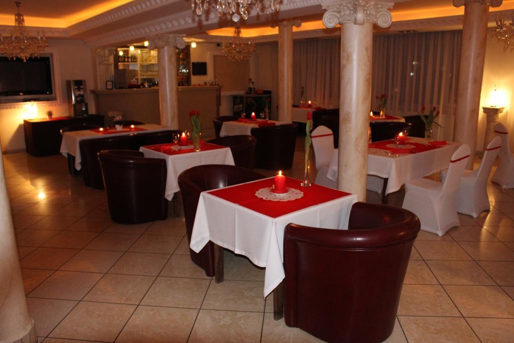 Aparthotel Belweder Porosły Esterno foto