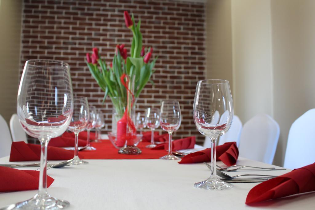 Aparthotel Belweder Porosły Esterno foto